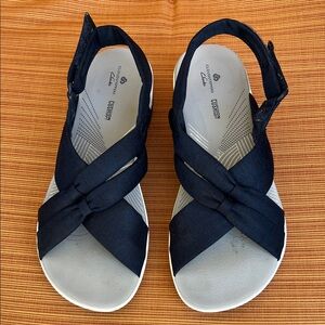 Clarks Navy Cloudsteppers Cross-Strap Slingback Sandals Size 6 1/2